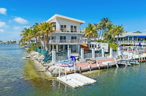 233 Aberdeen Ct