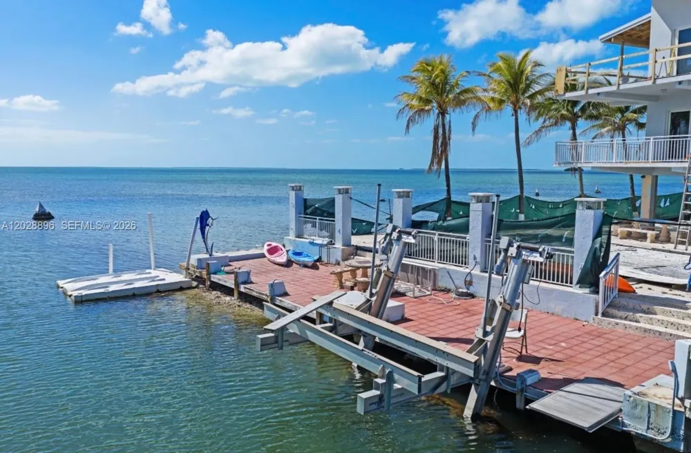 233 Aberdeen Ct Tavernier, FL 33070