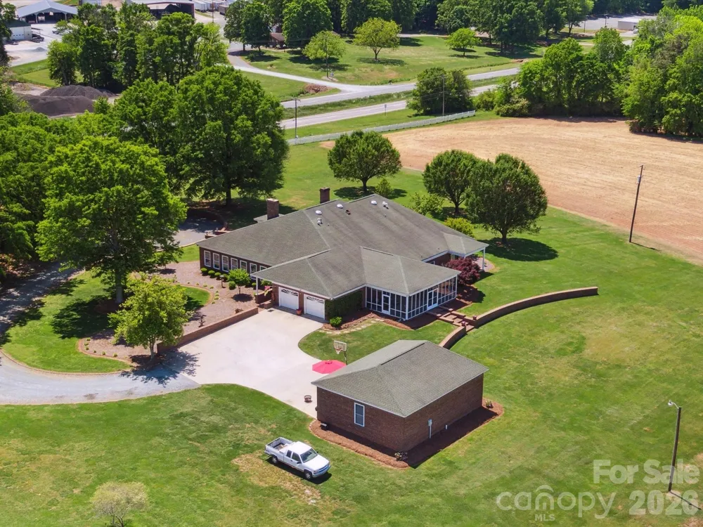 4809 US 74 Highway Wingate, NC 28174