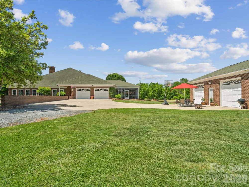 4809 US 74 Highway Wingate, NC 28174
