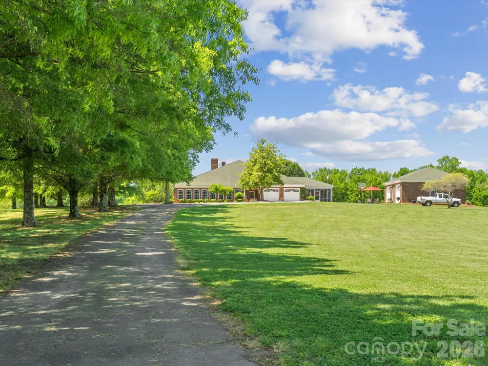 4809 US 74 Highway Wingate, NC 28174