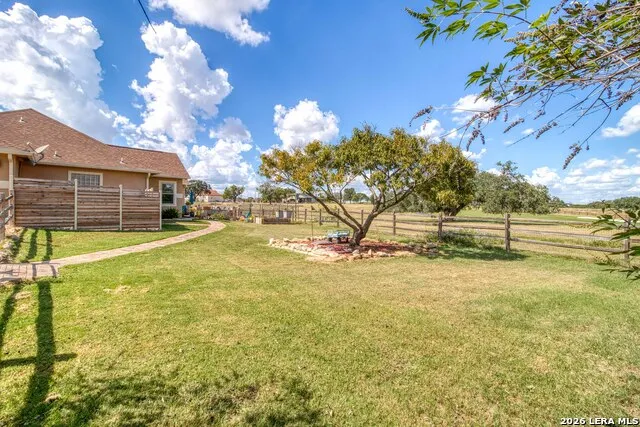 212 ANTLER CIR Bandera, TX 78003