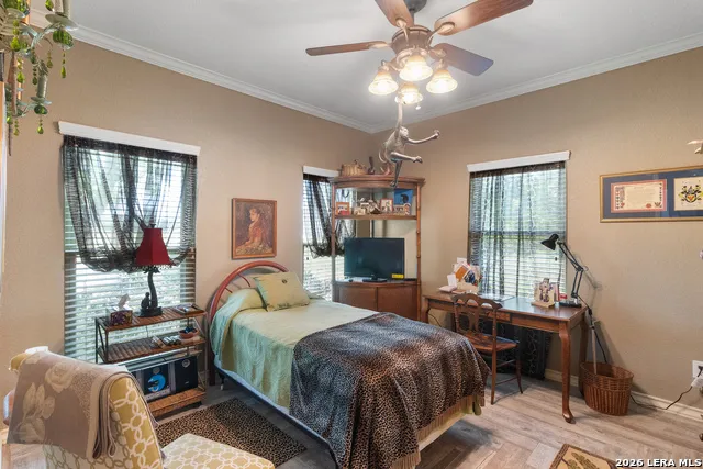 212 ANTLER CIR Bandera, TX 78003