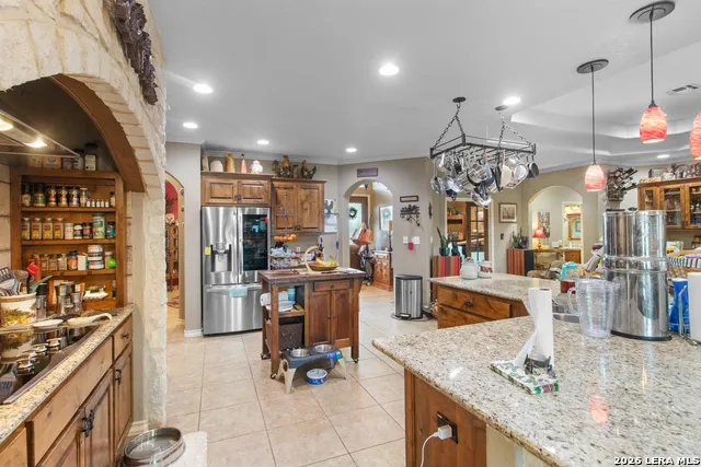 212 ANTLER CIR Bandera, TX 78003