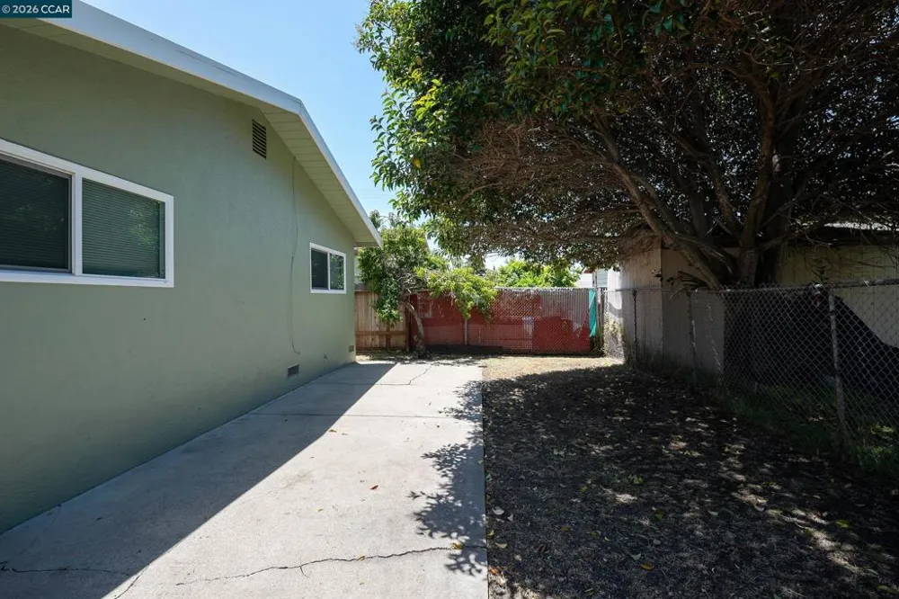 2913 16Th St San Pablo, CA 94806