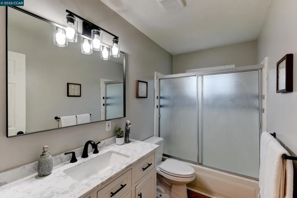 2913 16Th St San Pablo, CA 94806