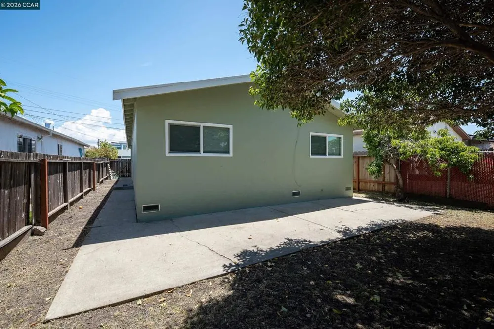 2913 16Th St San Pablo, CA 94806