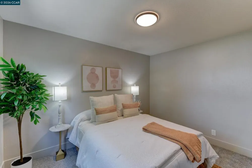 2913 16Th St San Pablo, CA 94806
