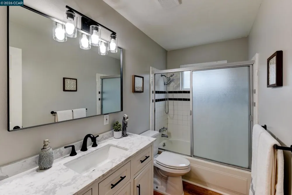 2913 16Th St San Pablo, CA 94806
