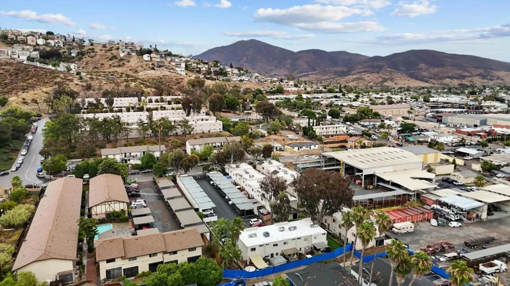 1604 Presioca Street #11 Spring Valley, CA 91977