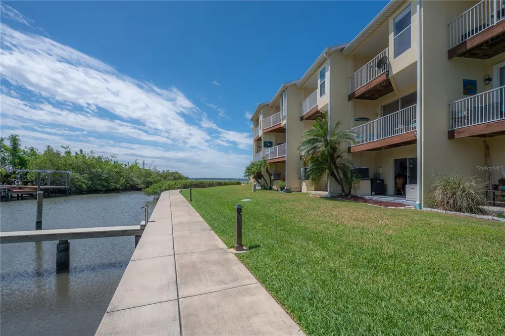 119 BRENT CIRCLE Oldsmar, FL 34677