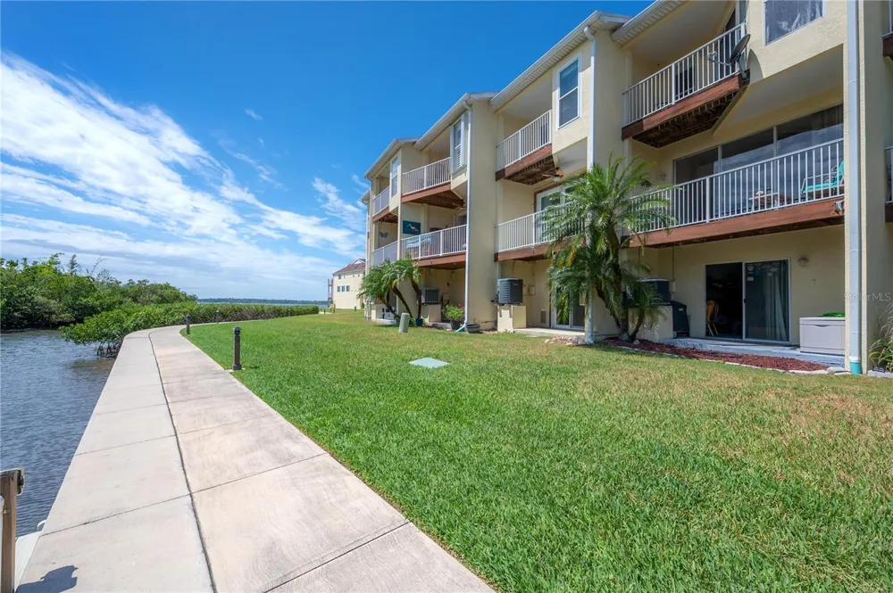 119 BRENT CIRCLE Oldsmar, FL 34677
