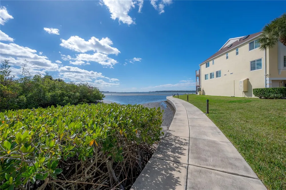 119 BRENT CIRCLE Oldsmar, FL 34677