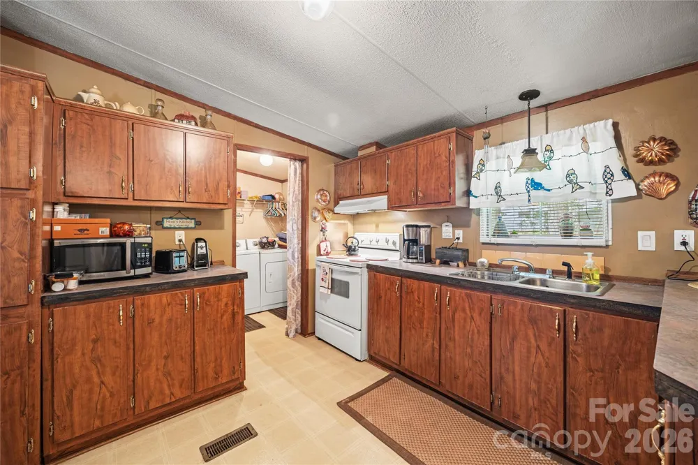 323 Carlyle Road Troutman, NC 28166