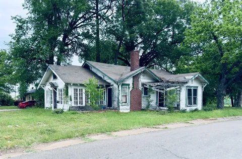 208 Texas Street