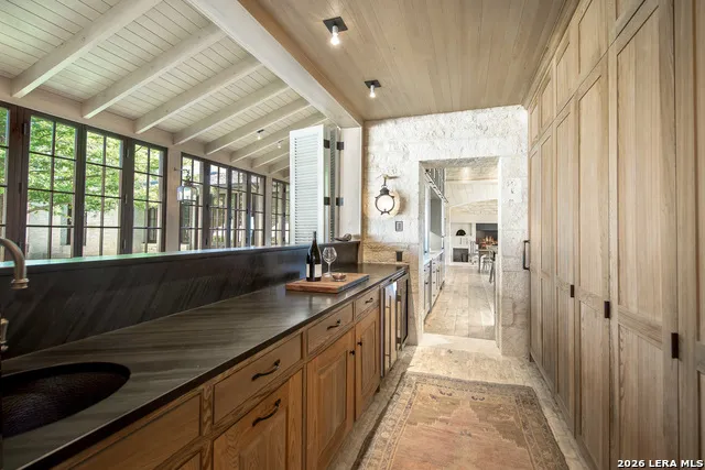 850 SISTERDALE RD Boerne, TX 78006