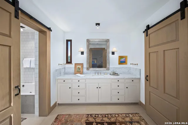 850 SISTERDALE RD Boerne, TX 78006