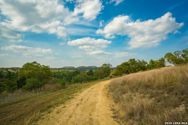 718 Ranch to Market 473 Comfort, TX 78013