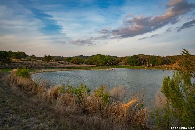 718 Ranch to Market 473 Comfort, TX 78013