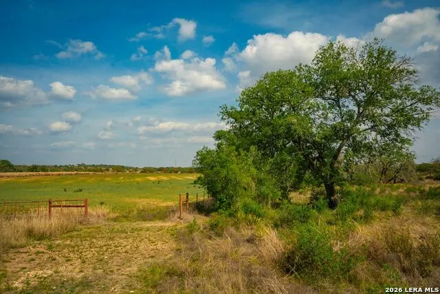 718 Ranch to Market 473 Comfort, TX 78013