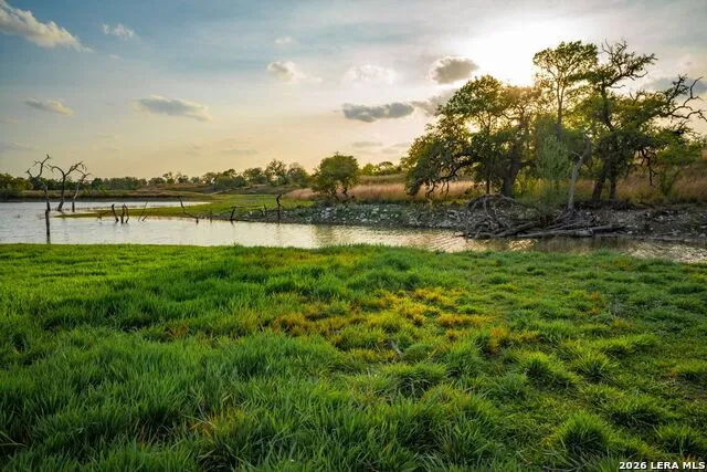 718 Ranch to Market 473 Comfort, TX 78013