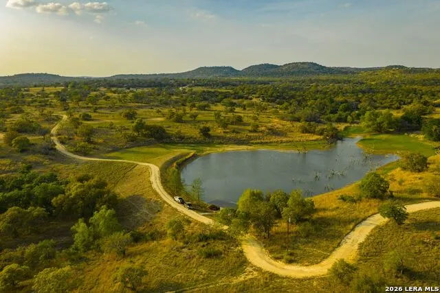 718 Ranch to Market 473 Comfort, TX 78013