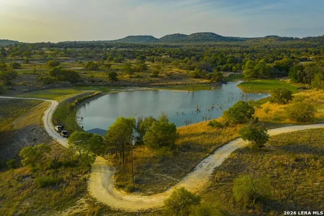 718 Ranch to Market 473 Comfort, TX 78013