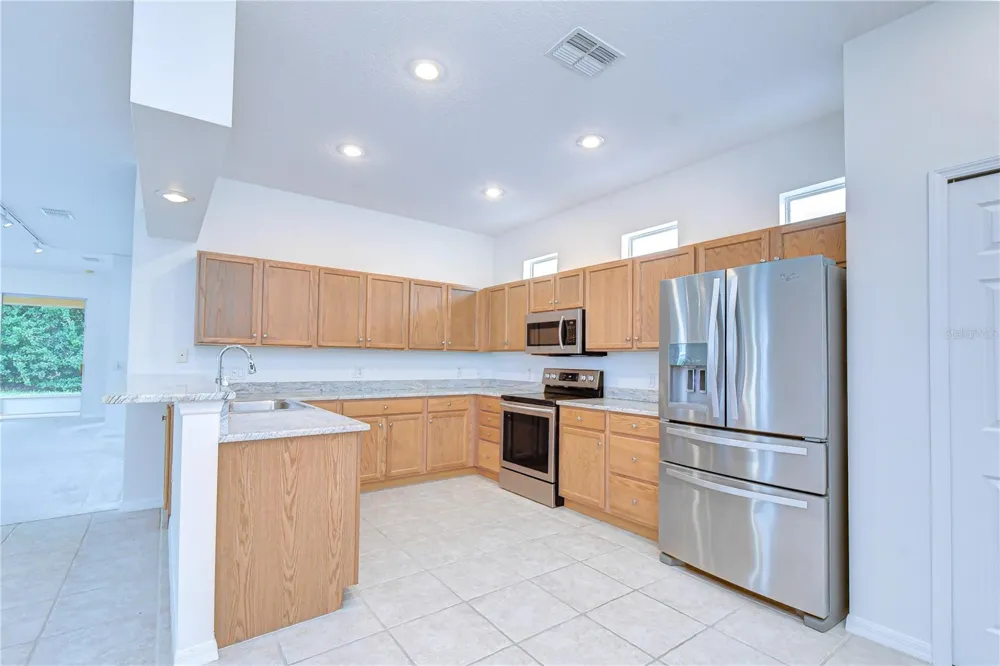 8049 SANGUINELLI ROAD Land O Lakes, FL 34637
