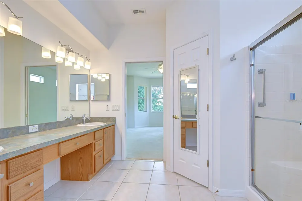 8049 SANGUINELLI ROAD Land O Lakes, FL 34637