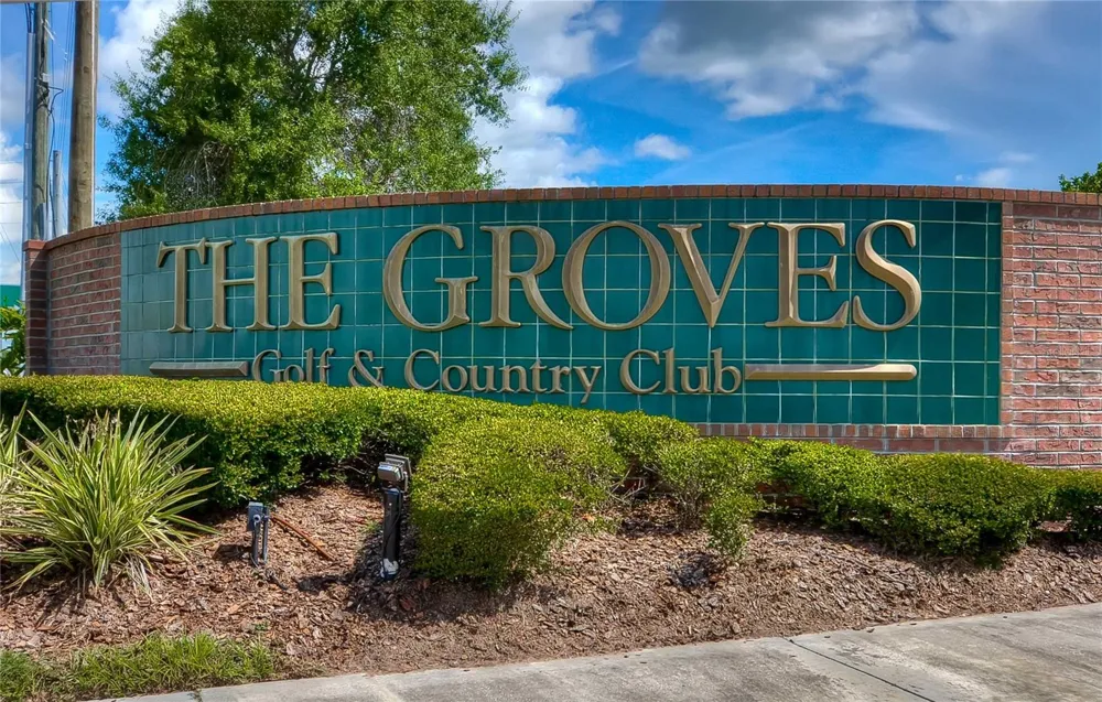 8049 SANGUINELLI ROAD Land O Lakes, FL 34637
