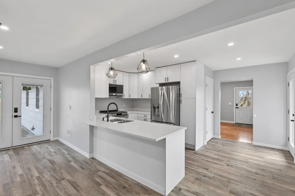 8912 Tretbaugh Drive Bloomington, MN 55431