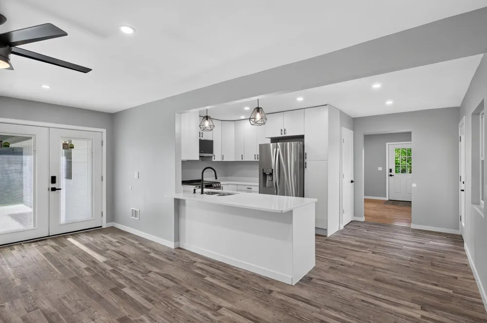 8912 Tretbaugh Drive Bloomington, MN 55431