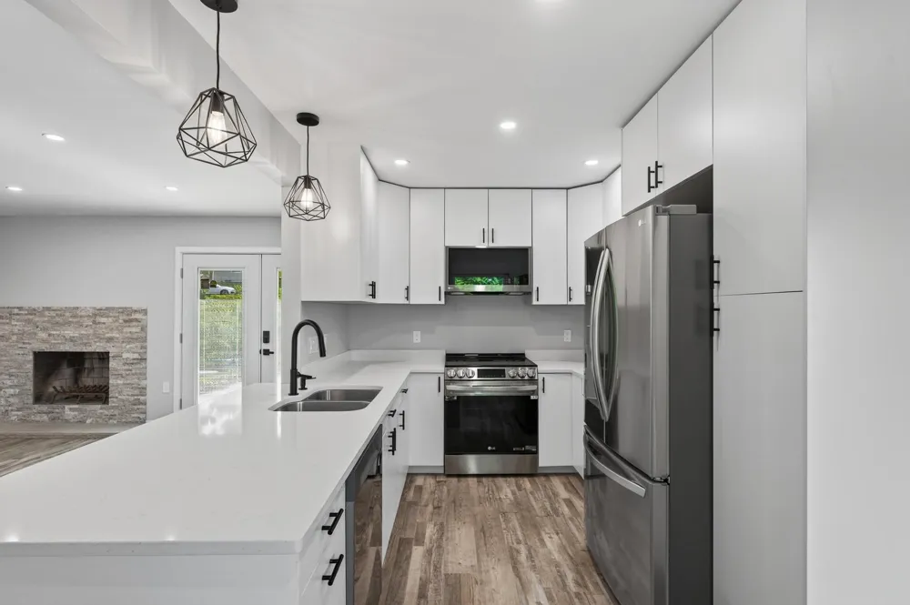 8912 Tretbaugh Drive Bloomington, MN 55431