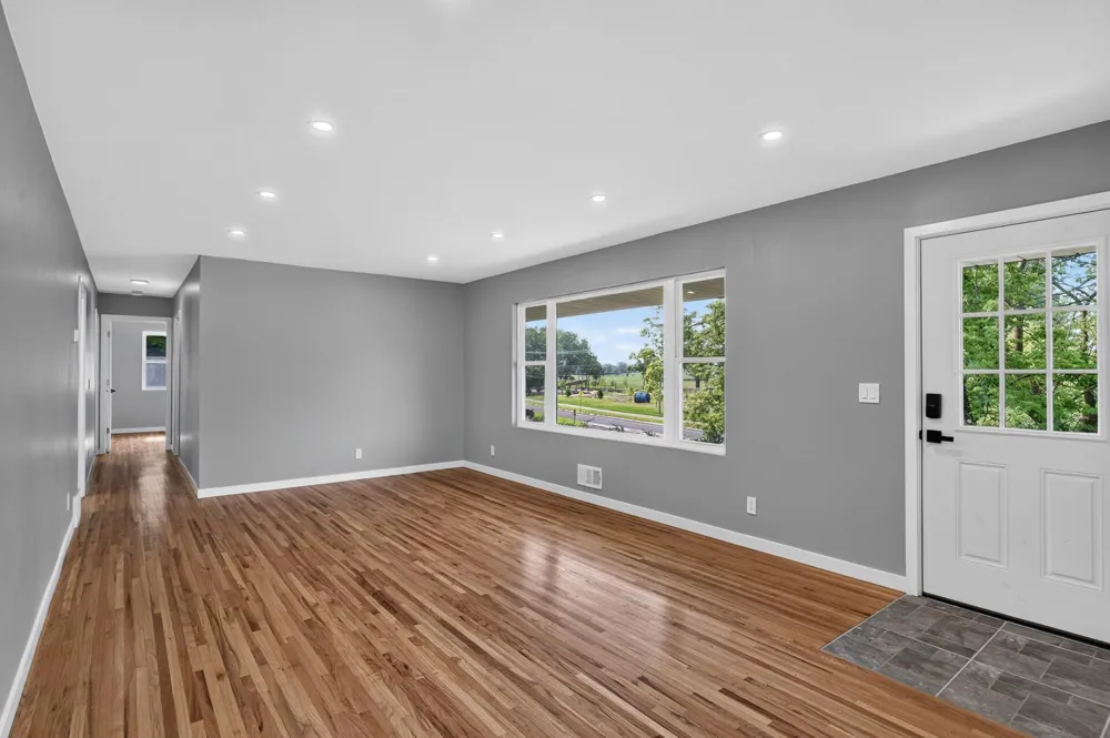 8912 Tretbaugh Drive Bloomington, MN 55431