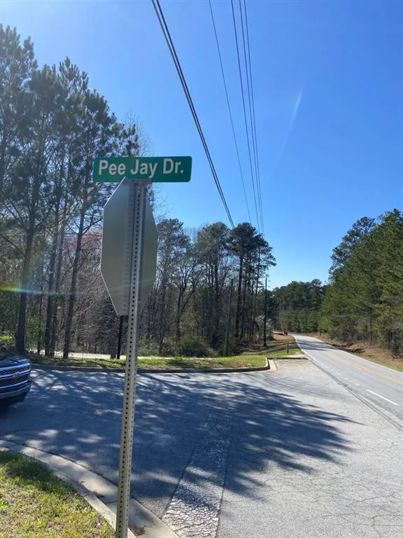 15 Pee Jay Drive Oxford, GA 30054