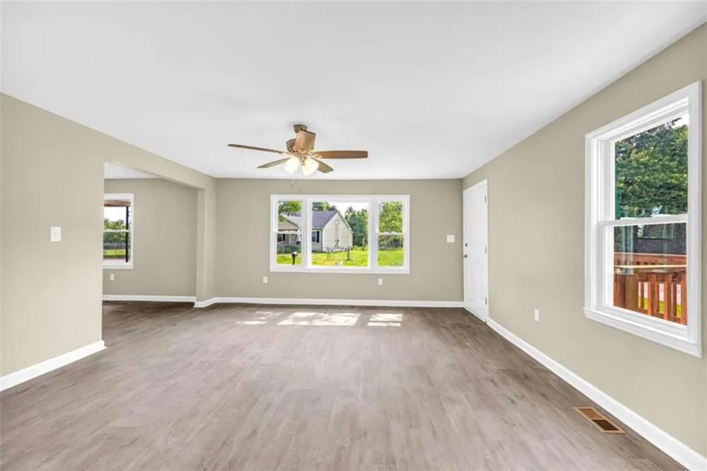 266 Randall Street Lavonia, GA 30553