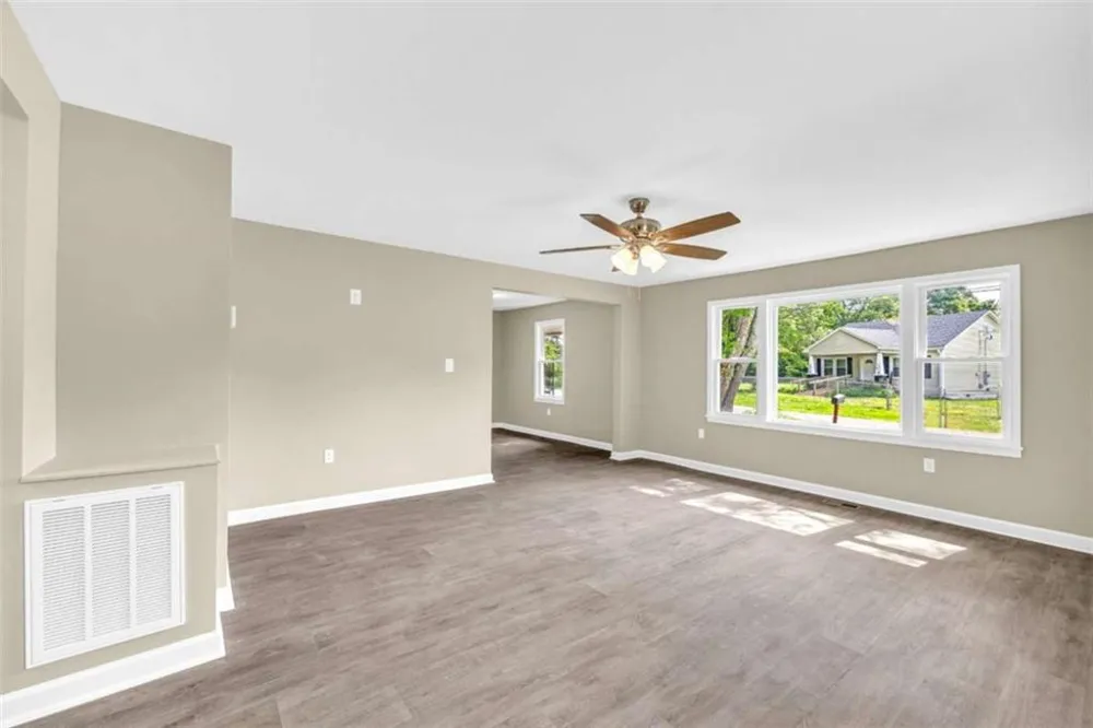 266 Randall Street Lavonia, GA 30553