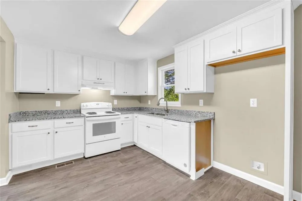 266 Randall Street Lavonia, GA 30553