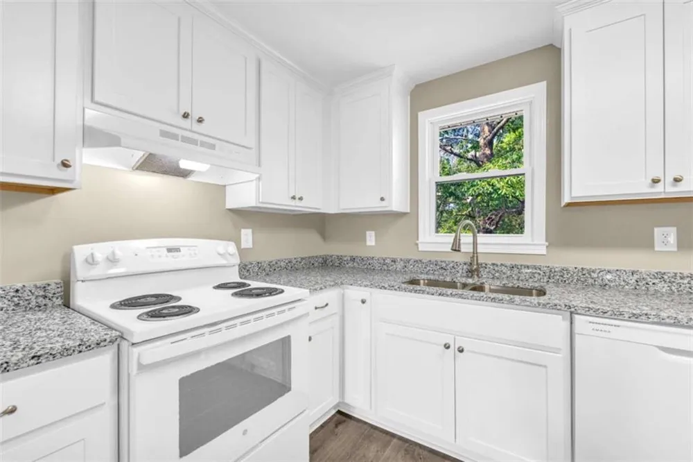 266 Randall Street Lavonia, GA 30553