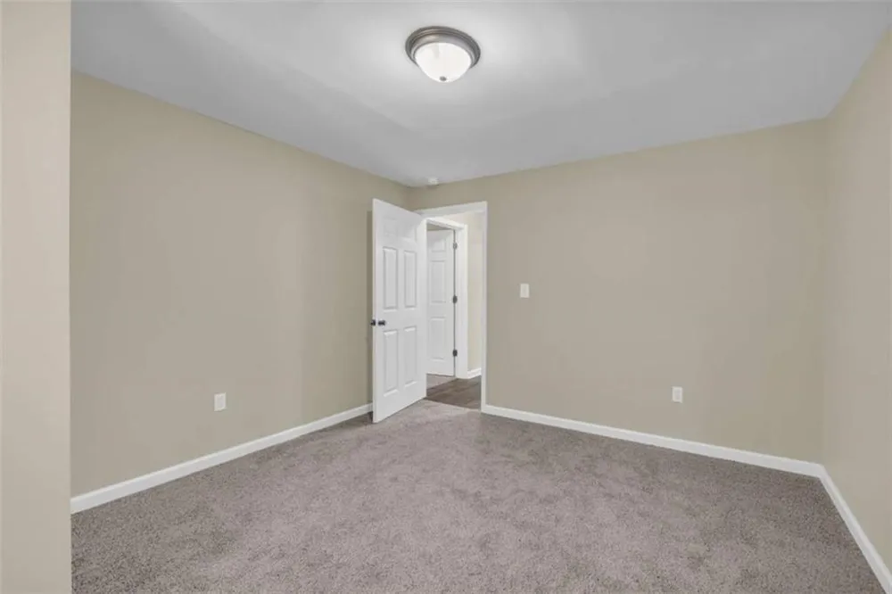 266 Randall Street Lavonia, GA 30553