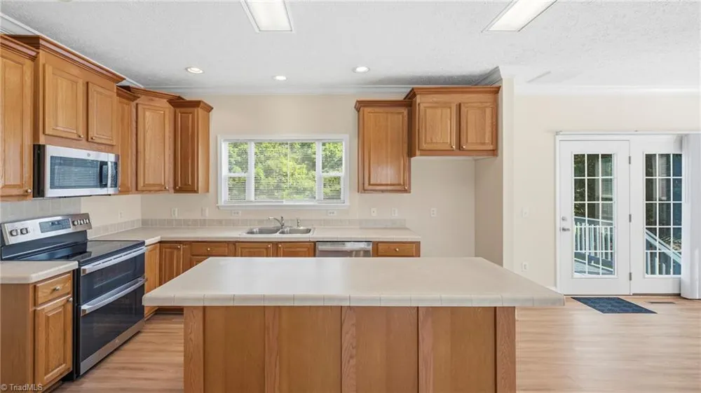 2070 Grooms Road Reidsville, NC 27320