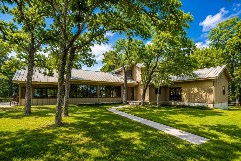 Address Not Shown Luling, TX 78648