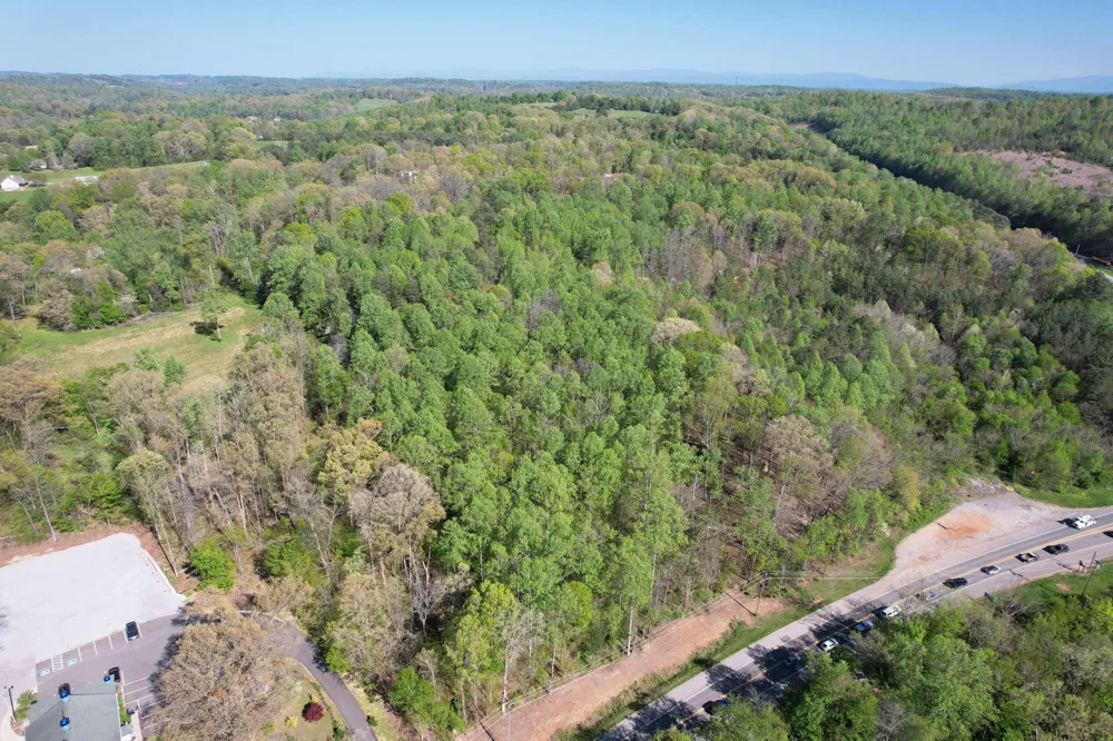 Highway 321 Lenoir City, TN 37771