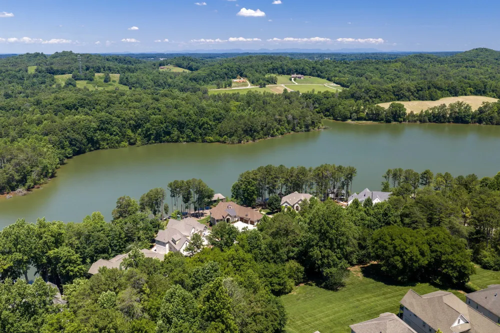 650 Sandpiper Drive Vonore, TN 37885