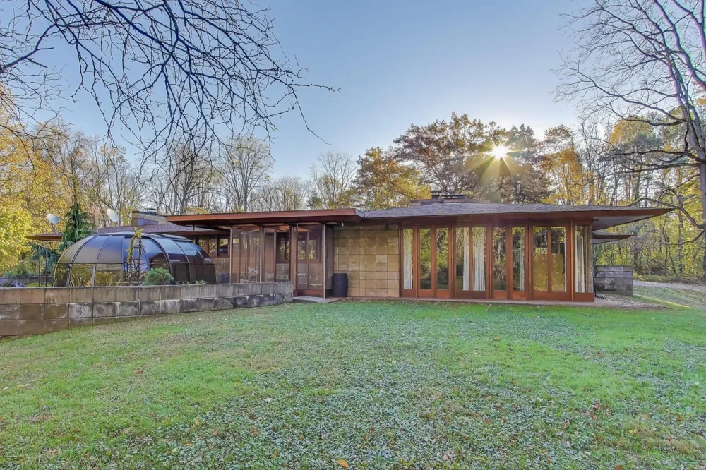 11185 Hawthorne Drive Galesburg, MI 49053