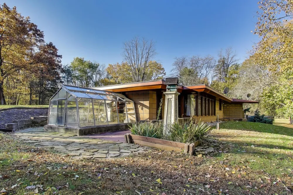 11185 Hawthorne Drive Galesburg, MI 49053