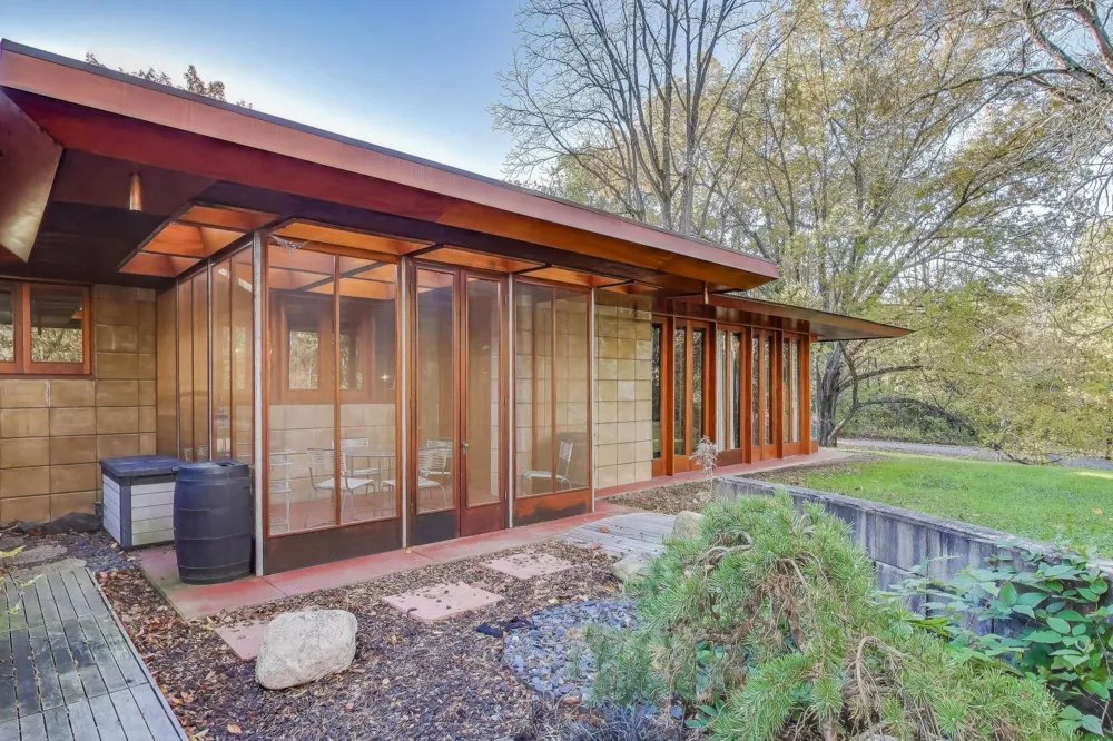 11185 Hawthorne Drive Galesburg, MI 49053