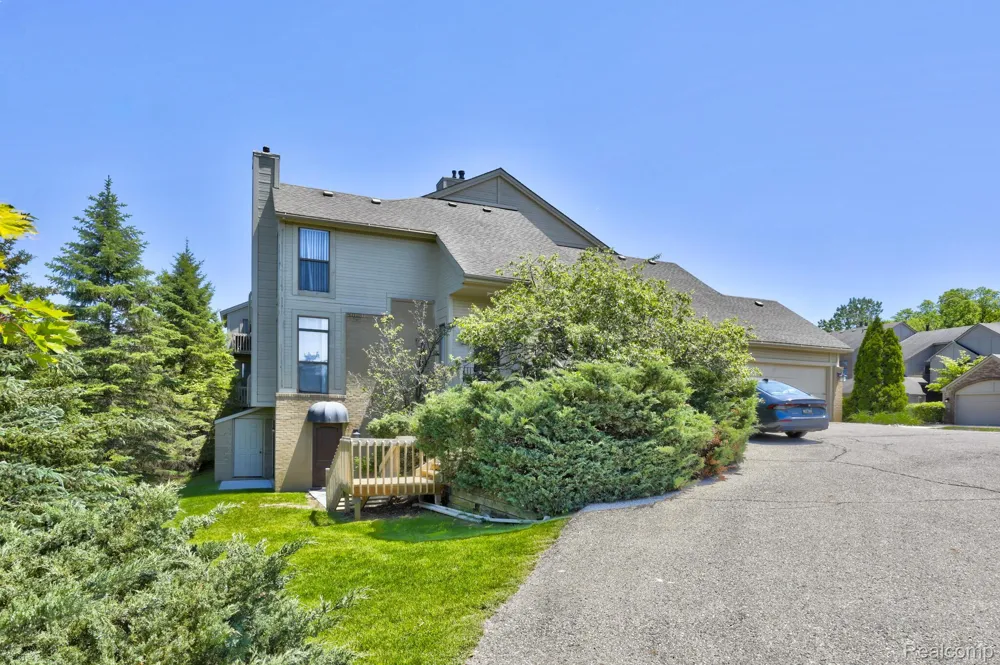 23440 Little Rapids Court #1801 Novi City, MI 48375