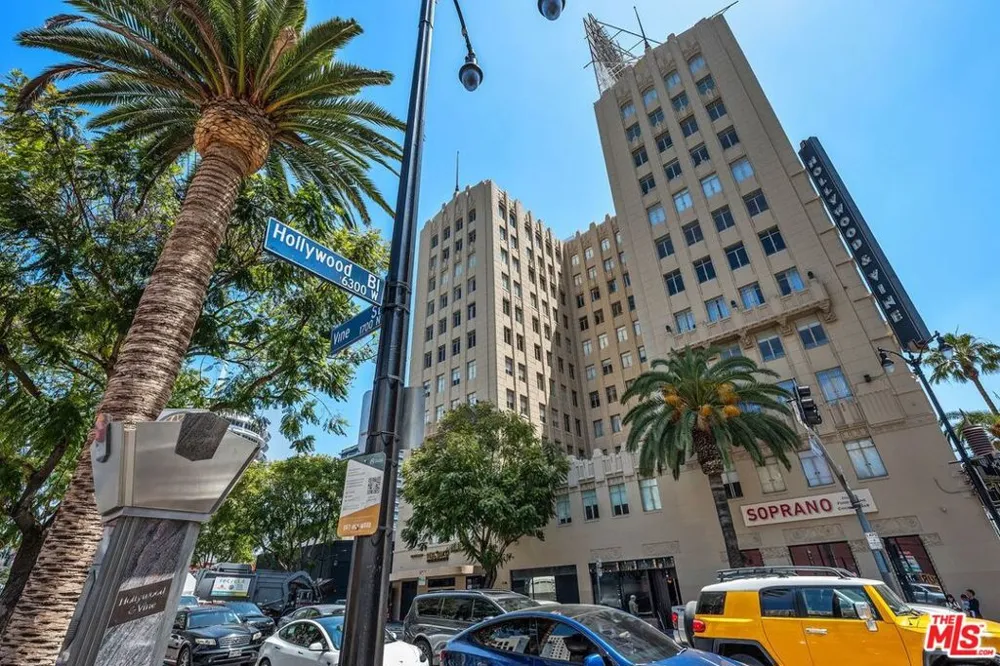 6253 Hollywood Boulevard #708 Los Angeles, CA 90028