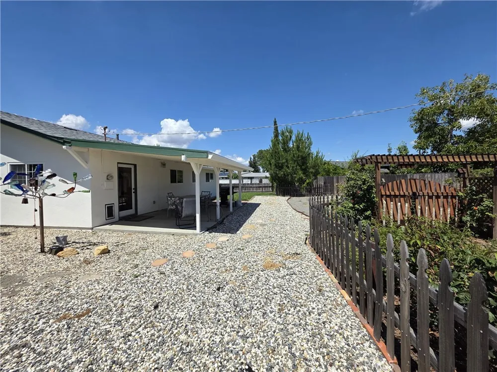 6265 Huggins Dr Orland, CA 95963